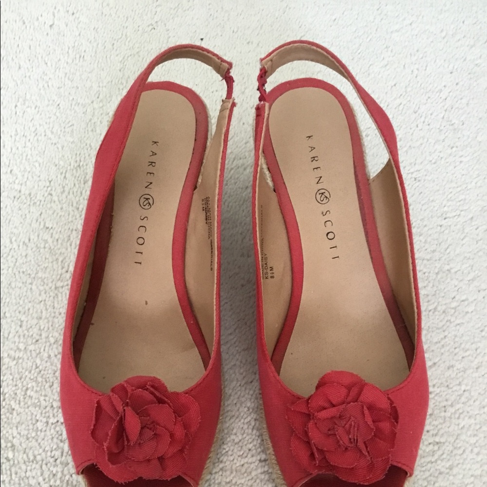 Women’s sandals size 8.5